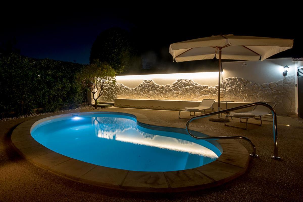 Villa Iara Черветери Екстериор снимка