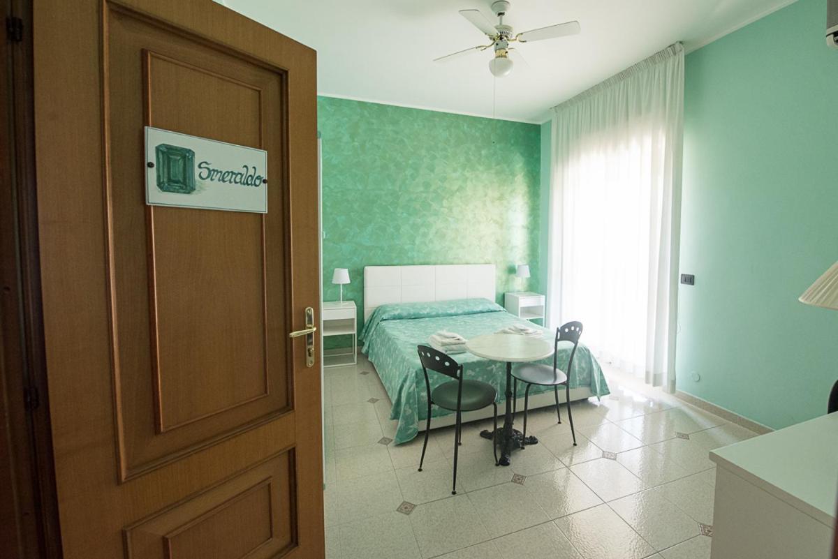 Villa Iara Черветери Екстериор снимка