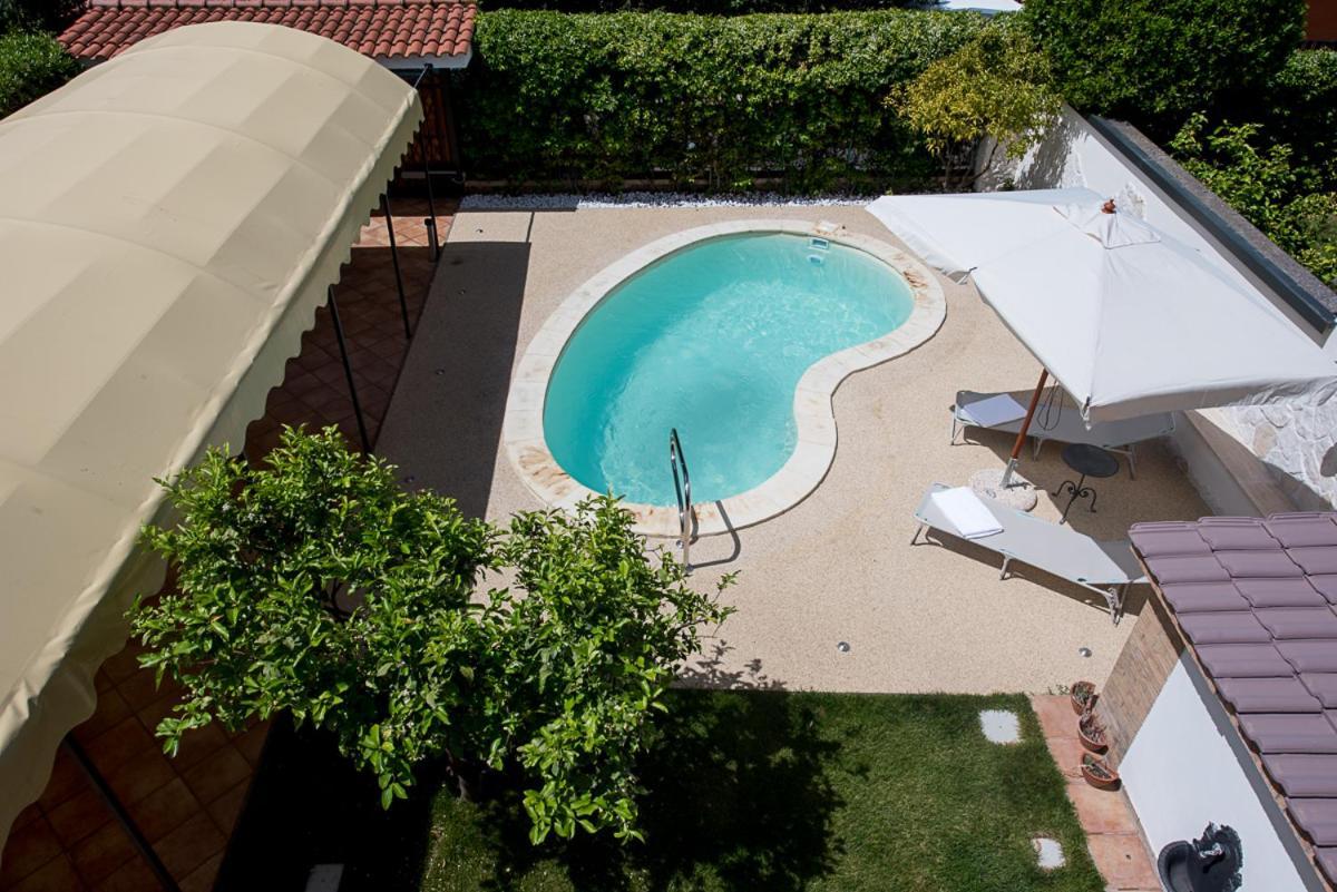 Villa Iara Черветери Екстериор снимка