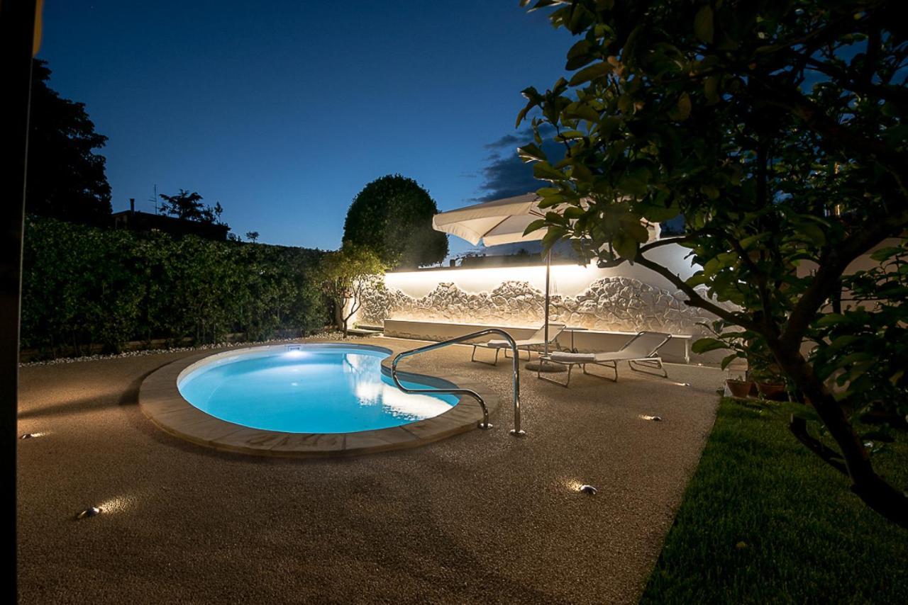 Villa Iara Черветери Екстериор снимка
